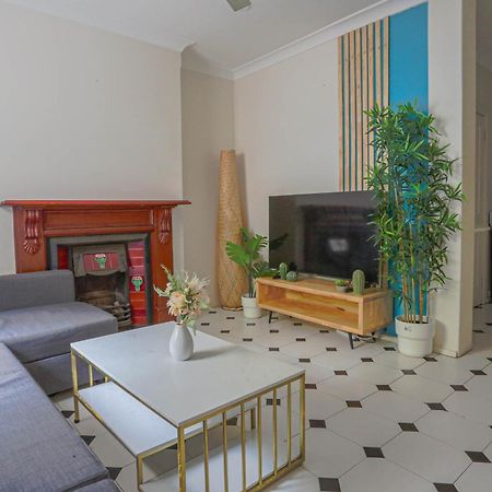 Affordable 3 Bedroom House Darlinghurst With 2 E-Bikes Included Sydney Exterior photo